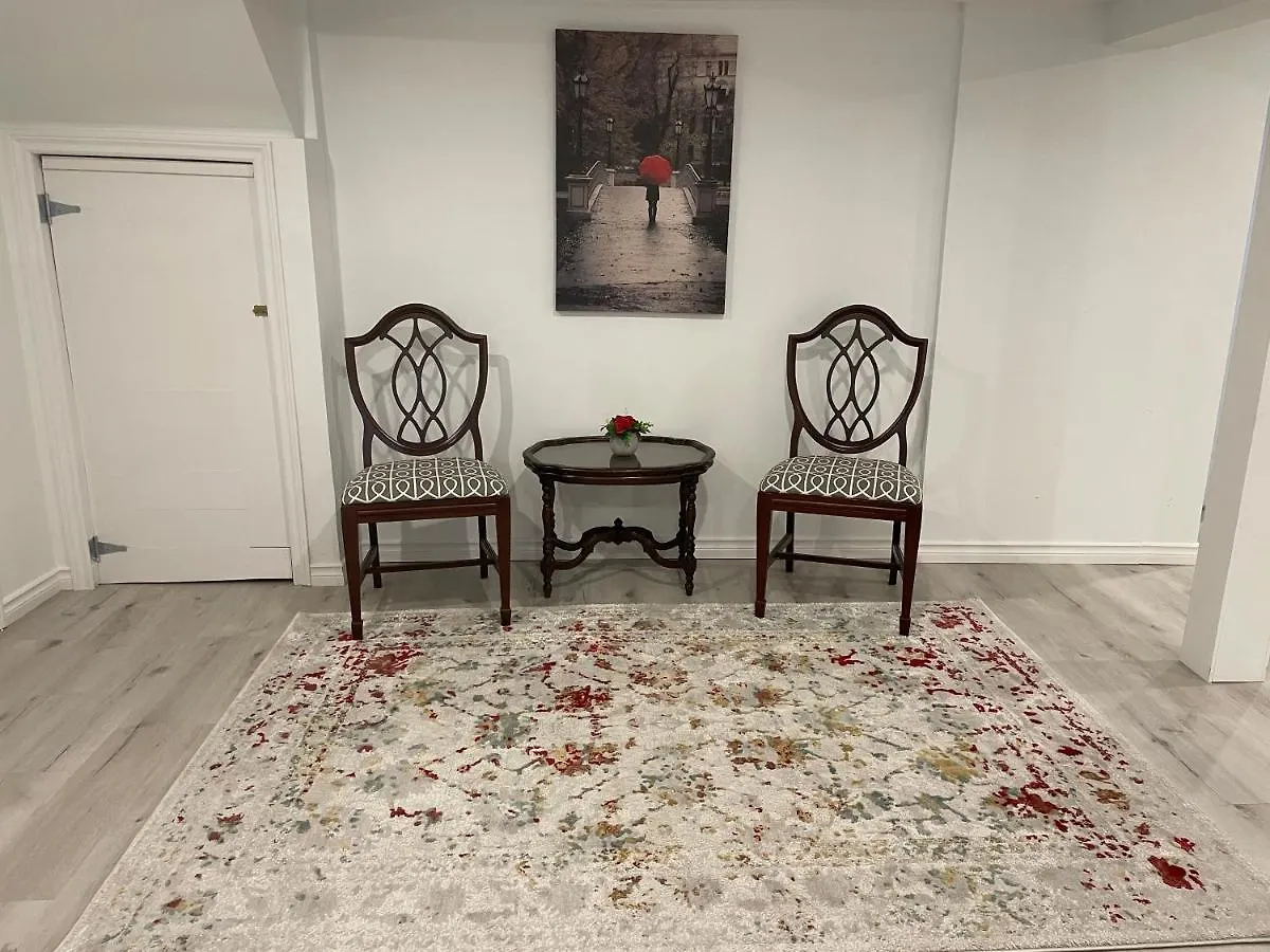 Newly Renovated 2 Bedroom 1 Ba *10 Min Walk To Falls* Niagara Şelalesi Daire